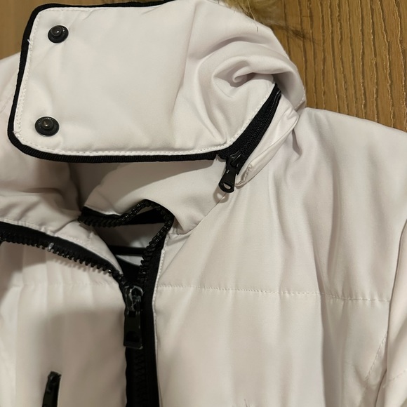 Guess puffer coat - Picture 5 of 8
